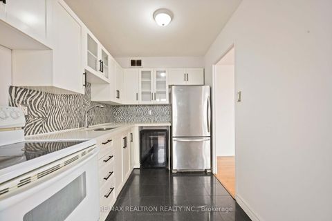 Photo 10 at 1014 - 31 Four Winds Drive, York University Heights, Toronto