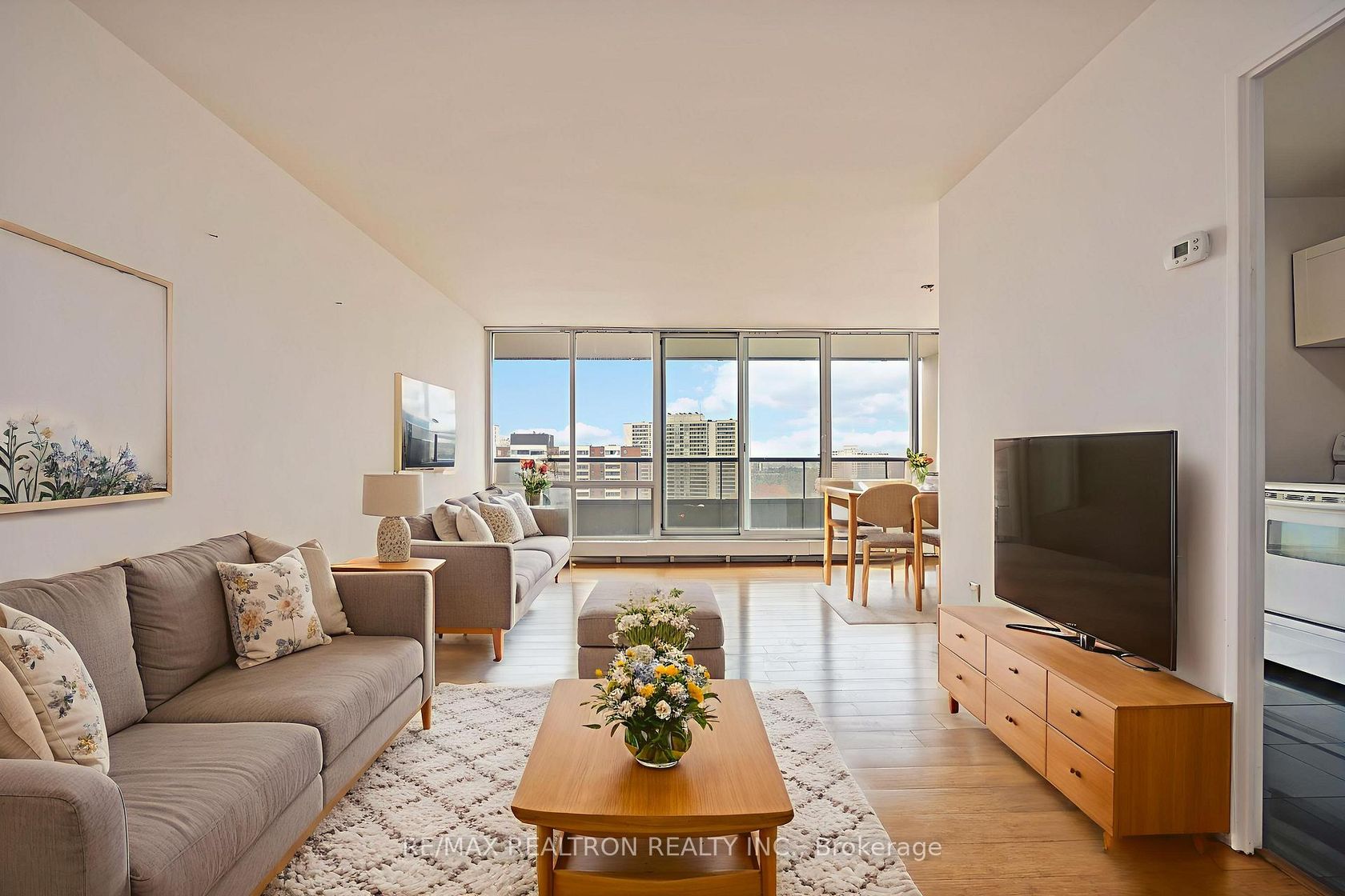 1014 - 31 Four Winds Drive, York University Heights, Toronto  by Loree Meneguzzi Real Estate 1014 - 31 Four Winds Drive, York University Heights, Toronto