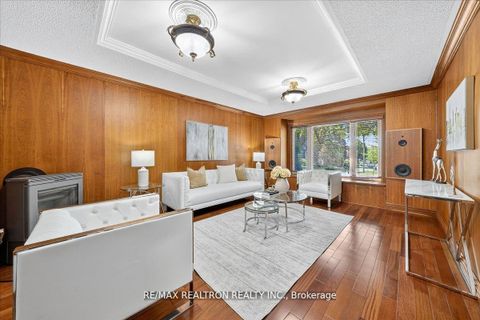 Photo 7 at 29 Westbourne Court, Oak Ridges Lake Wilcox, Richmond Hill