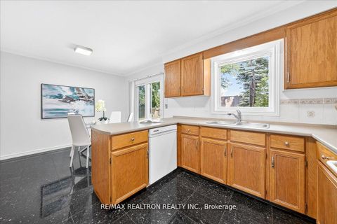 Photo 19 at 29 Westbourne Court, Oak Ridges Lake Wilcox, Richmond Hill