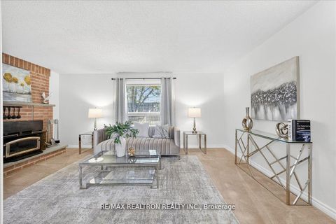 Photo 21 at 29 Westbourne Court, Oak Ridges Lake Wilcox, Richmond Hill