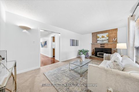 Photo 23 at 29 Westbourne Court, Oak Ridges Lake Wilcox, Richmond Hill