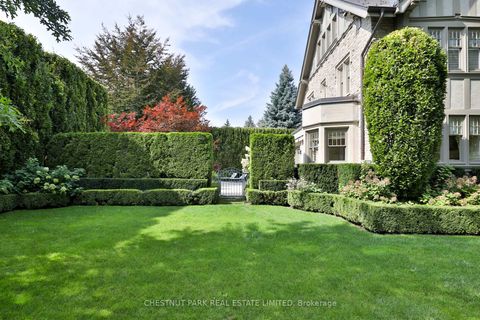Photo 1 at 170 Roxborough Drive, Moore Park, Toronto
