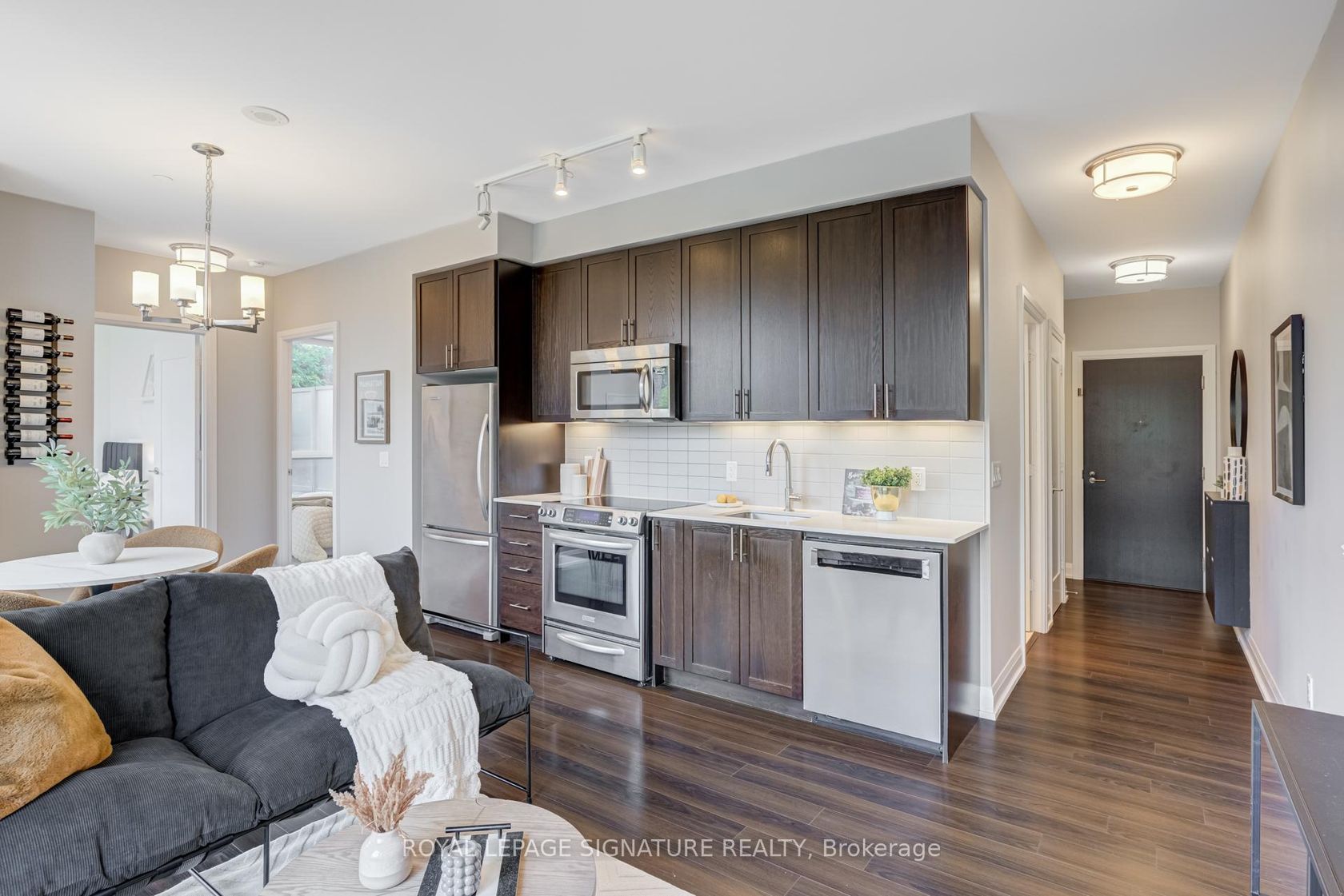 Photo 7 at 205 - 18 Graydon Hall Drive, Donalda, Toronto Photo 7 at 205 - 18 Graydon Hall Drive, Donalda, Toronto
