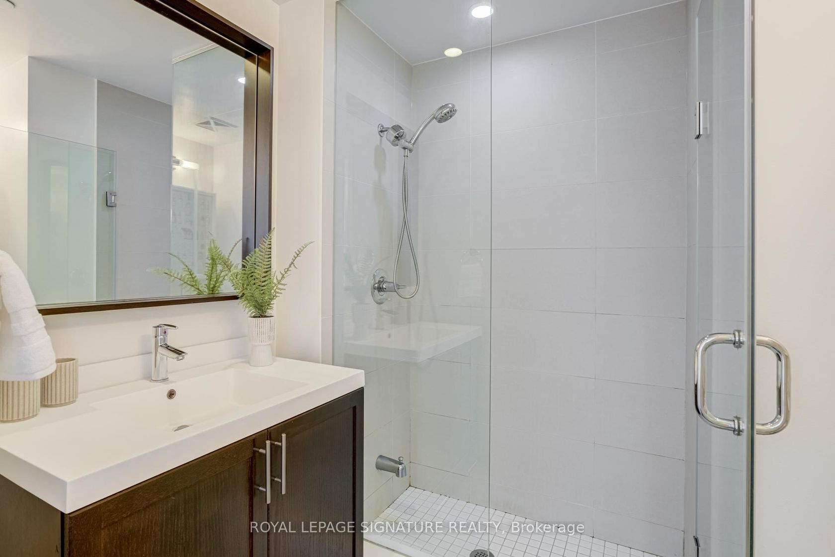 Photo 18 at 205 - 18 Graydon Hall Drive, Donalda, Toronto Photo 18 at 205 - 18 Graydon Hall Drive, Donalda, Toronto