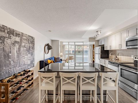 Photo 4 at 703 - 38 Joe Shuster Way, South Parkdale, Toronto