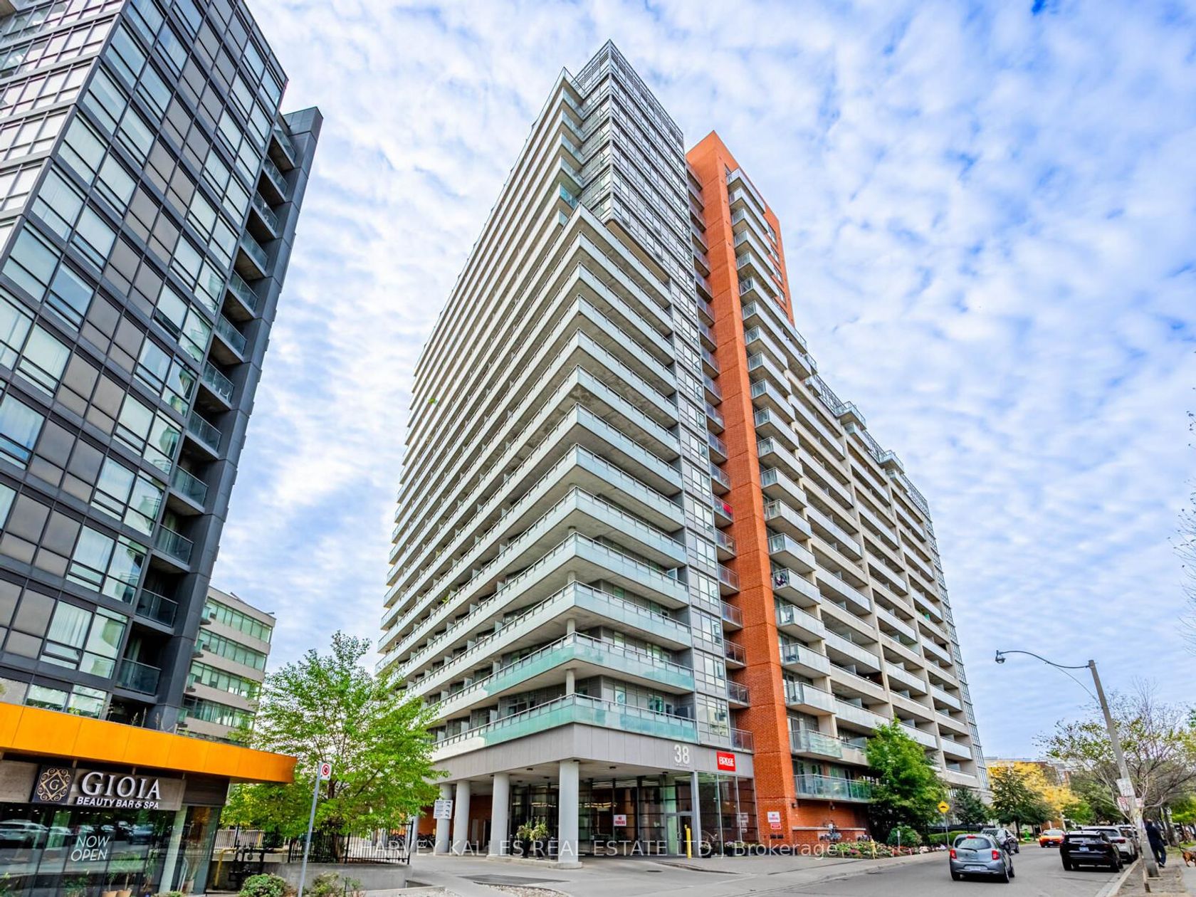 703 - 38 Joe Shuster Way, South Parkdale, Toronto 