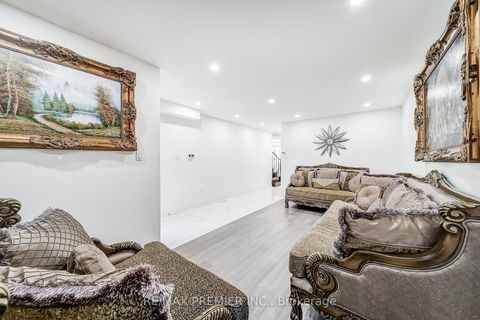 Photo 6 at 22 Canvasback Drive, Vellore Village, Vaughan