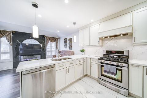 Photo 14 at 22 Canvasback Drive, Vellore Village, Vaughan