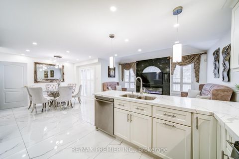 Photo 15 at 22 Canvasback Drive, Vellore Village, Vaughan