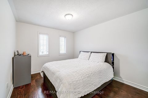 Photo 32 at 22 Canvasback Drive, Vellore Village, Vaughan