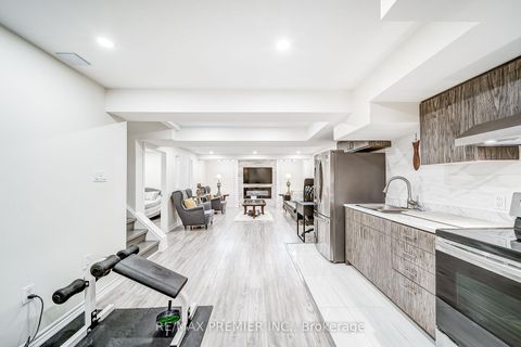 Photo 34 at 22 Canvasback Drive, Vellore Village, Vaughan