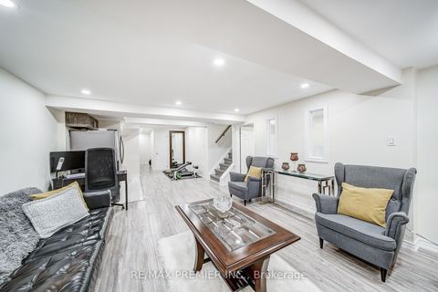 Photo 40 at 22 Canvasback Drive, Vellore Village, Vaughan