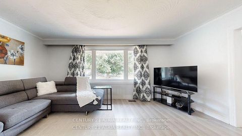 Photo 3 at 82 Clementine Square, Woburn, Toronto