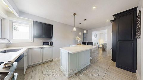 Photo 10 at 82 Clementine Square, Woburn, Toronto