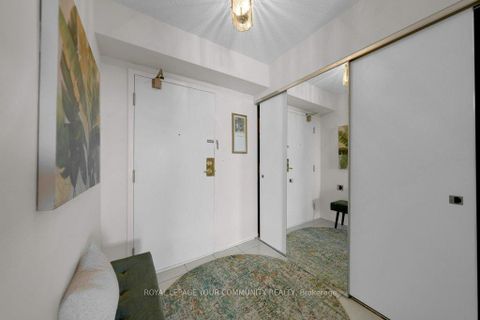 Photo 5 at 1407 - 33 Weldrick Road E, Observatory, Richmond Hill