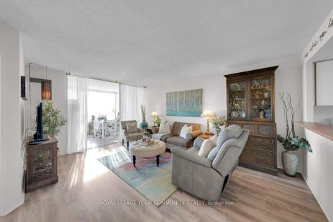 Photo 14 at 1407 - 33 Weldrick Road E, Observatory, Richmond Hill
