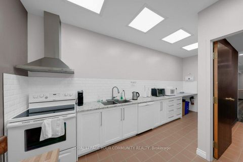 Photo 42 at 1407 - 33 Weldrick Road E, Observatory, Richmond Hill