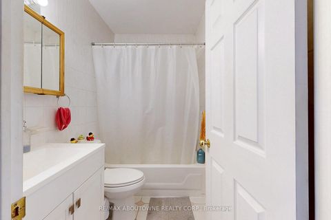 Photo 14 at 515 Ossington Avenue, Little Italy, Toronto