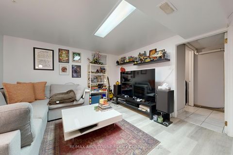 Photo 34 at 515 Ossington Avenue, Little Italy, Toronto