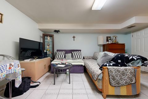 Photo 38 at 515 Ossington Avenue, Little Italy, Toronto