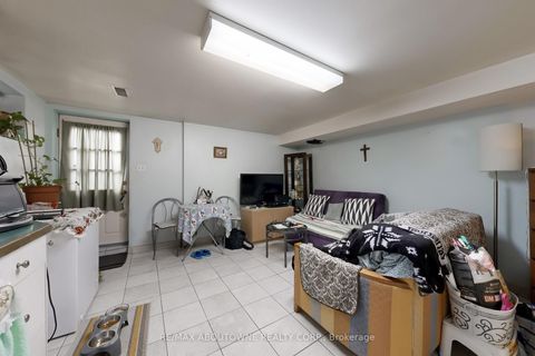 Photo 39 at 515 Ossington Avenue, Little Italy, Toronto