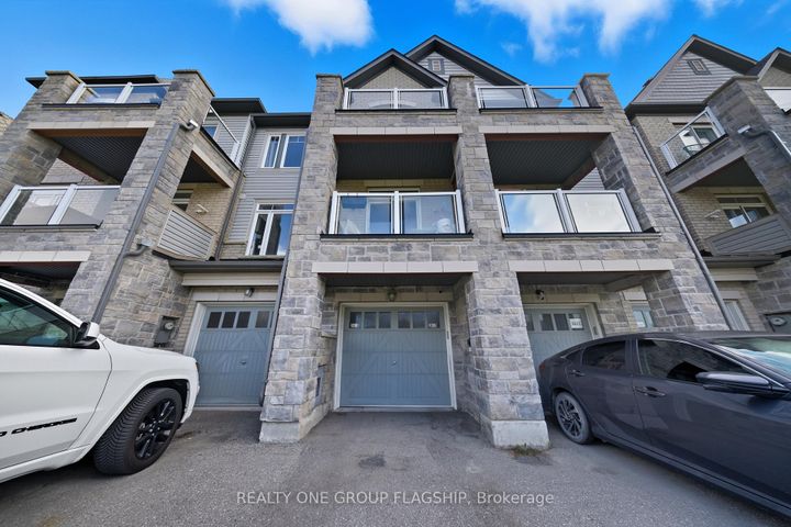 Photo 4 at 2613 Garrison Crossing, Duffin Heights, Pickering