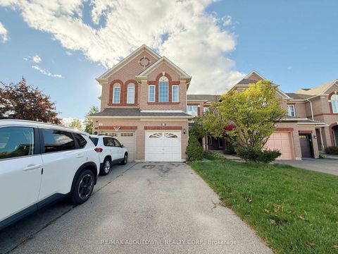 Photo 2 at 44 Craddock Street, Maple, Vaughan
