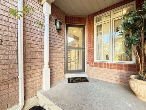 Photo 4 at 44 Craddock Street, Maple, Vaughan