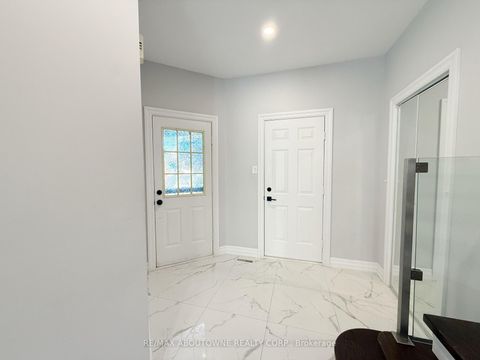 Photo 5 at 44 Craddock Street, Maple, Vaughan