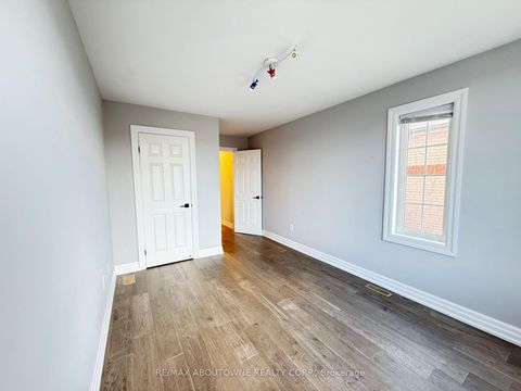 Photo 28 at 44 Craddock Street, Maple, Vaughan