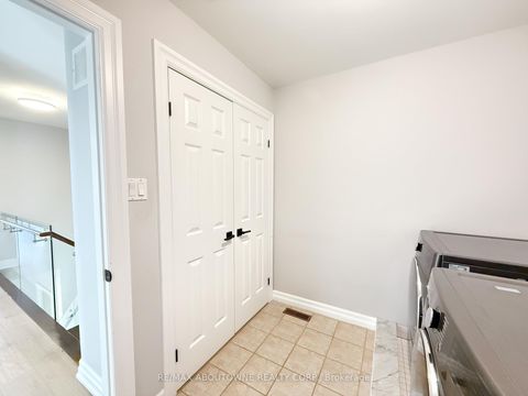 Photo 31 at 44 Craddock Street, Maple, Vaughan