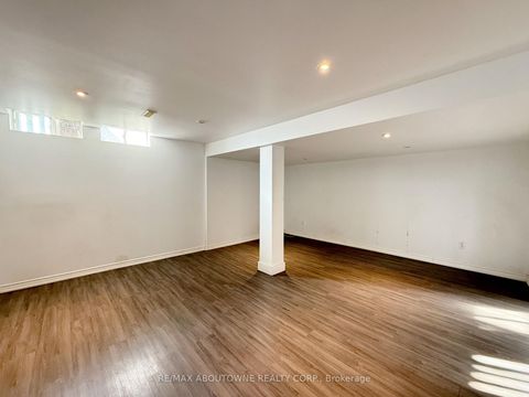 Photo 33 at 44 Craddock Street, Maple, Vaughan