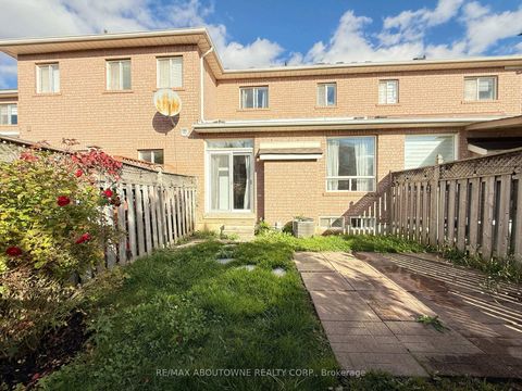 Photo 37 at 44 Craddock Street, Maple, Vaughan