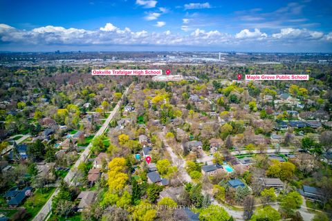 Photo 4 at 170 Cavendish Court, MO Morrison, Oakville