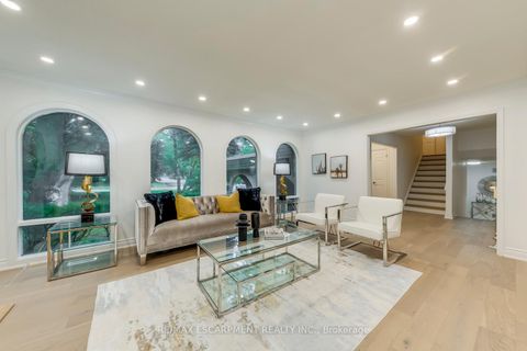 Photo 8 at 170 Cavendish Court, MO Morrison, Oakville