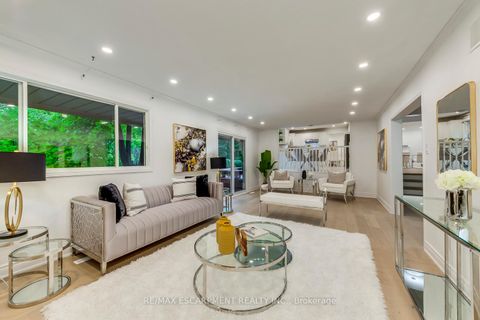 Photo 16 at 170 Cavendish Court, MO Morrison, Oakville