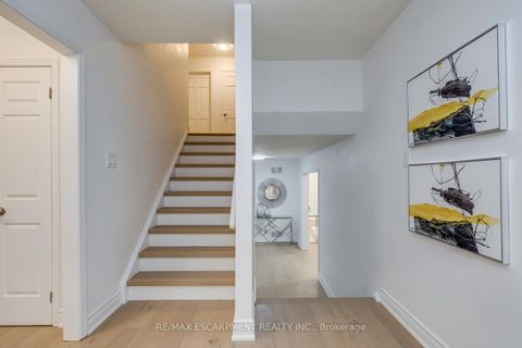 Photo 25 at 170 Cavendish Court, MO Morrison, Oakville