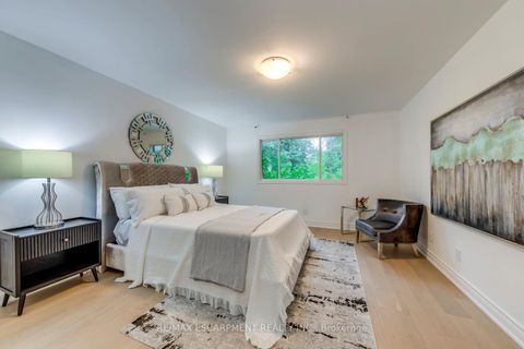 Photo 27 at 170 Cavendish Court, MO Morrison, Oakville