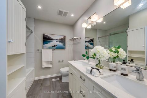 Photo 34 at 170 Cavendish Court, MO Morrison, Oakville