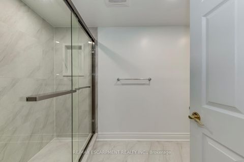 Photo 40 at 170 Cavendish Court, MO Morrison, Oakville