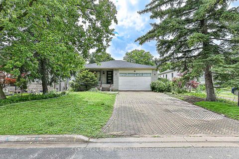Photo 0 at 168 Ruggles Avenue, Harding, Richmond Hill