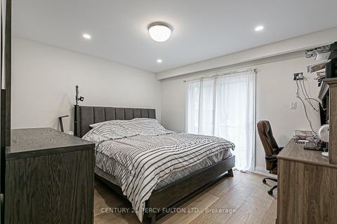 Photo 15 at 168 Ruggles Avenue, Harding, Richmond Hill