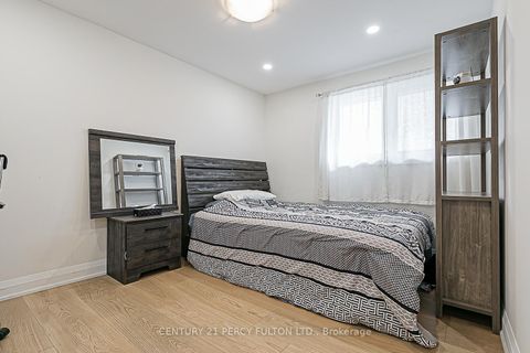 Photo 18 at 168 Ruggles Avenue, Harding, Richmond Hill