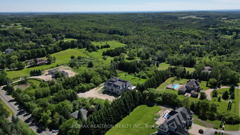 Photo 11 at 15230 Keele Street, Rural King, King