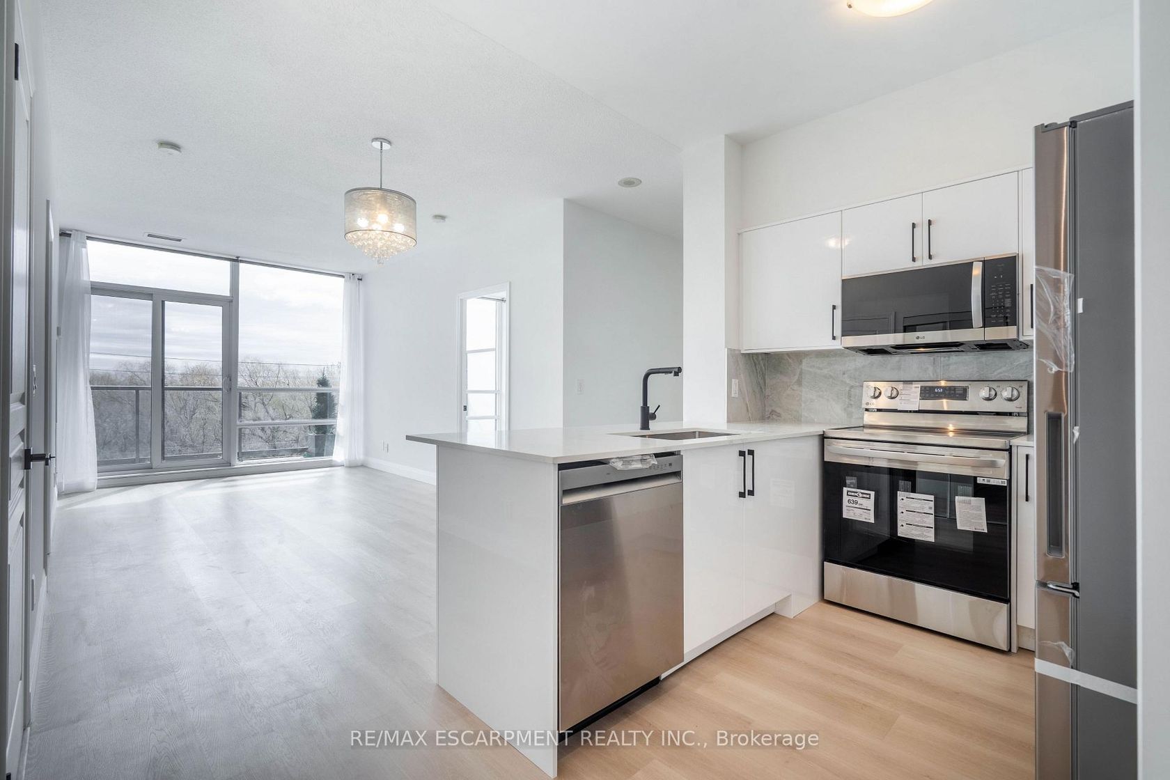 303 - 2230 Lake shore Boulevard W, Mimico, Toronto 