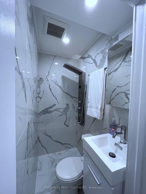 Photo 10 at 272 Conestoga Avenue, Harding, Richmond Hill Photo 10 at 272 Conestoga Avenue, Harding, Richmond Hill
