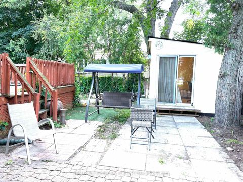 Photo 17 at 272 Conestoga Avenue, Harding, Richmond Hill Photo 17 at 272 Conestoga Avenue, Harding, Richmond Hill