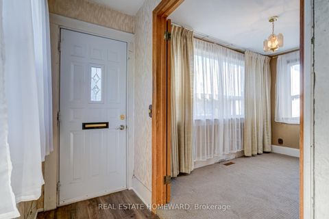 Photo 2 at 132 Hollis Avenue, Cliffside, Toronto