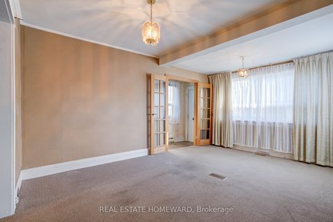 Photo 4 at 132 Hollis Avenue, Cliffside, Toronto